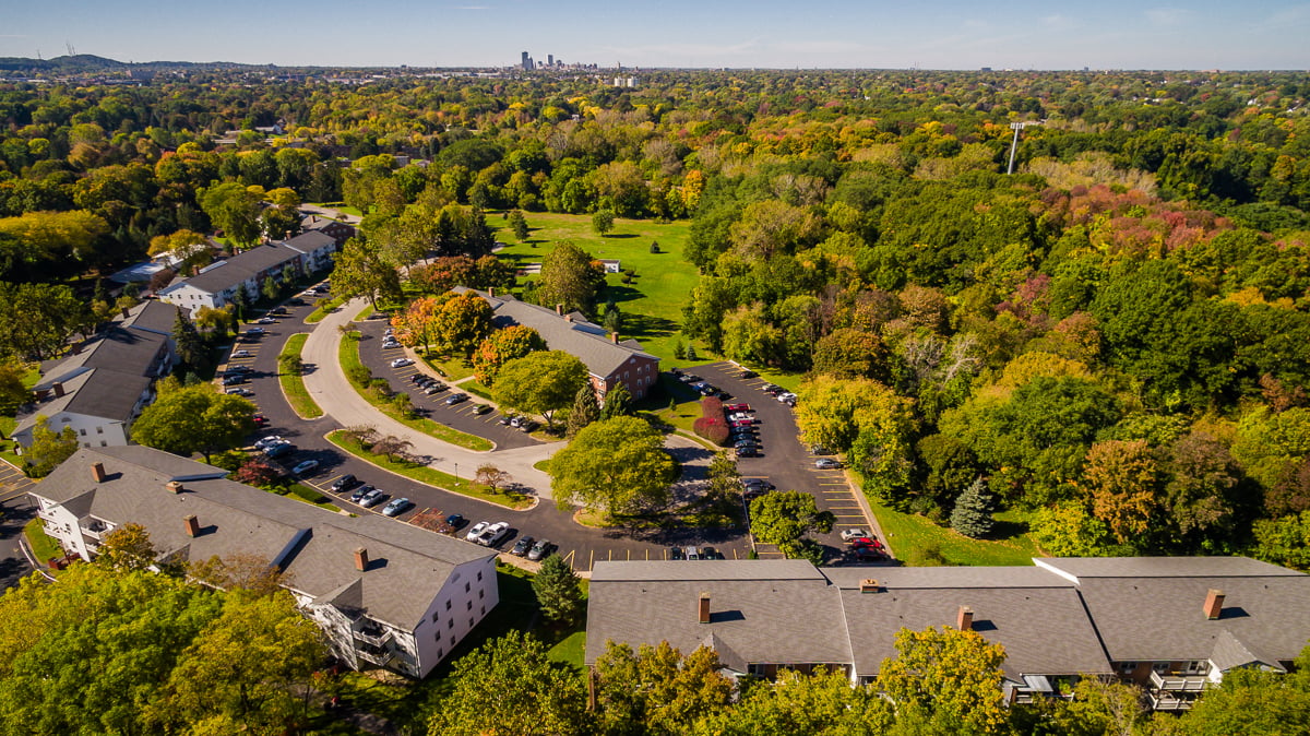 DJI_0400 Landing Heights Apartments